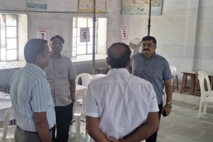 जिला निर्वाचन अधिकारी एवं नगरीय निकाय चुनाव पर्यवेक्षक ने मतगणना स्थल का लिया जायजा