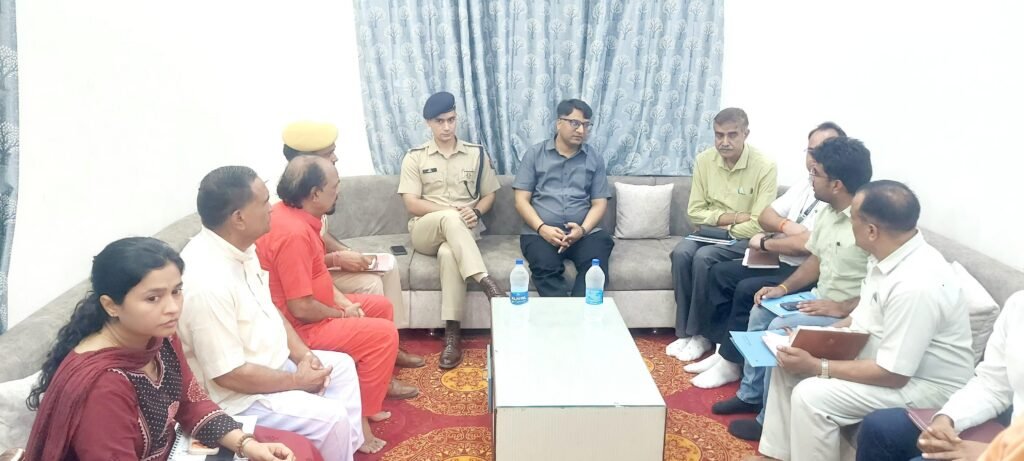 जिला कलक्टर और पुलिस अधीक्षक ने पूनरासर मेले की तैयारियों का लिया जायजा
