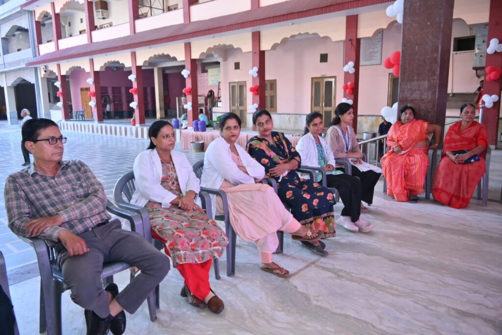 रक्तदान कर्तव्यम् : मानव सेवा के संकल्प के साथ 120 यूनिट रक्त संग्रह