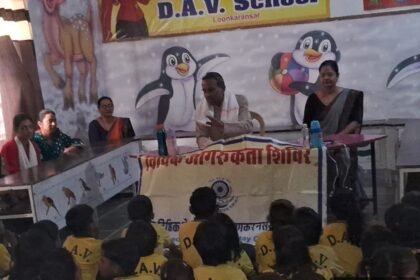 अजनबी से दोस्ती नहीं, साइबर ठगी से रहें सावधान