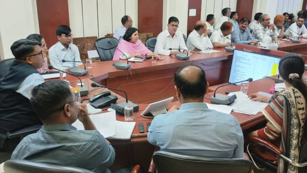 15 दिन से अधिक लंबित एक भी परिवेदना नहीं रहे; कम संतुष्टि स्तर वाले विभागों को प्रदर्शन सुधारने के निर्देश