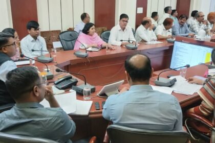 15 दिन से अधिक लंबित एक भी परिवेदना नहीं रहे; कम संतुष्टि स्तर वाले विभागों को प्रदर्शन सुधारने के निर्देश