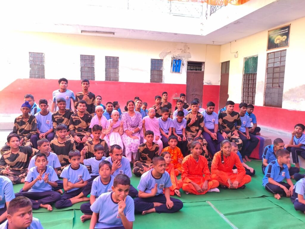 समाज कल्याण सप्ताह का समारोह पूर्वक समापन सेवा आश्रम में बच्चों ने दी मनमोहक सांस्कृतिक प्रस्तुतियां