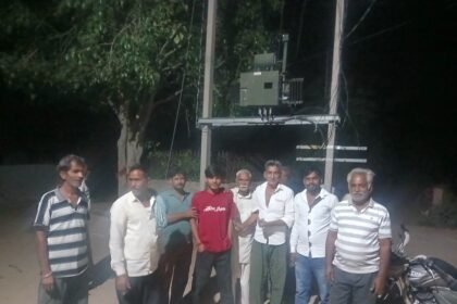 मोमासर वार्ड नं. 11 में 3 साल पुराने बिजली संकट का अंत