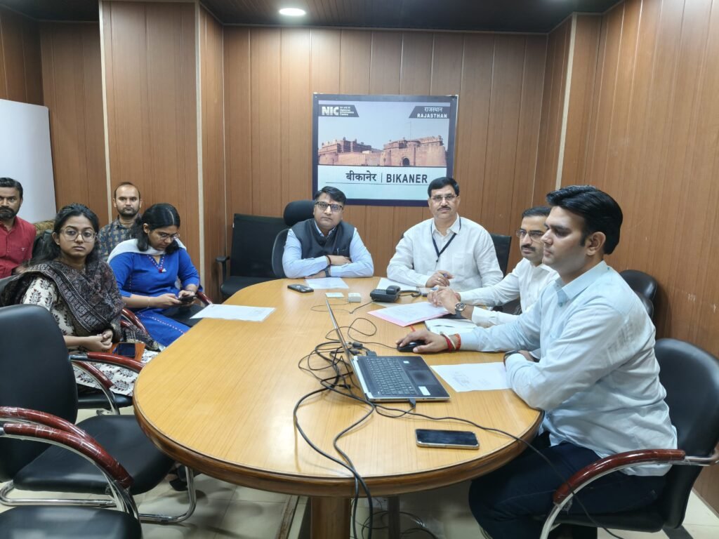पंचायती राज आम चुनाव : तृतीय रेंडमाइजेशन में कार्मिकों को आवंटित हुए मतदान केंद्र, रिटर्निंग अधिकारियों को ग्राम पंचायतें आवंटित