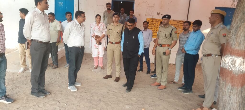 जिला निर्वाचन अधिकारी और पुलिस अधीक्षक ने पूगल पंचायत समिति क्षेत्र में की चुनावी तैयारियों की समीक्षा