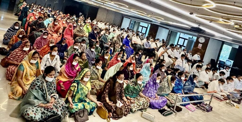 चेम्बूर में शरद पूर्णिमा पर विशेष कार्यक्रम, साध्वी निर्वाणश्रीजी ने बताया चंद्र ध्यान का महत्व