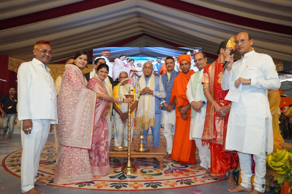 शाश्वत तीर्थ अयोध्या में शरदपूर्णिमा के अवसर पर तीस चौबीसी जिनमंदिर पर कलशारोहण 