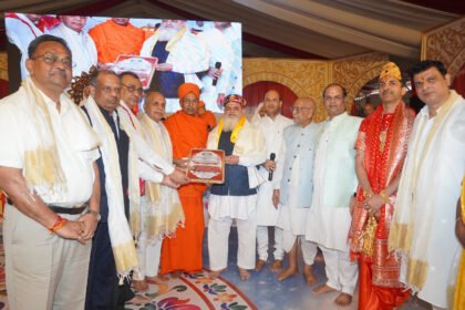 शाश्वत तीर्थ अयोध्या में शरदपूर्णिमा के अवसर पर तीस चौबीसी जिनमंदिर पर कलशारोहण 